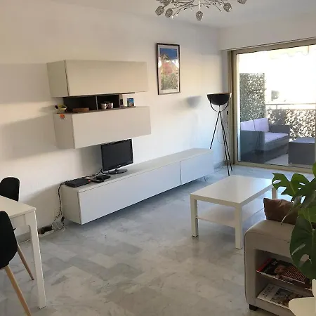 Apartment Meuble De Tourisme Classe 3 Etoiles - 2 Pieces Avec Terrasse Et Parking *